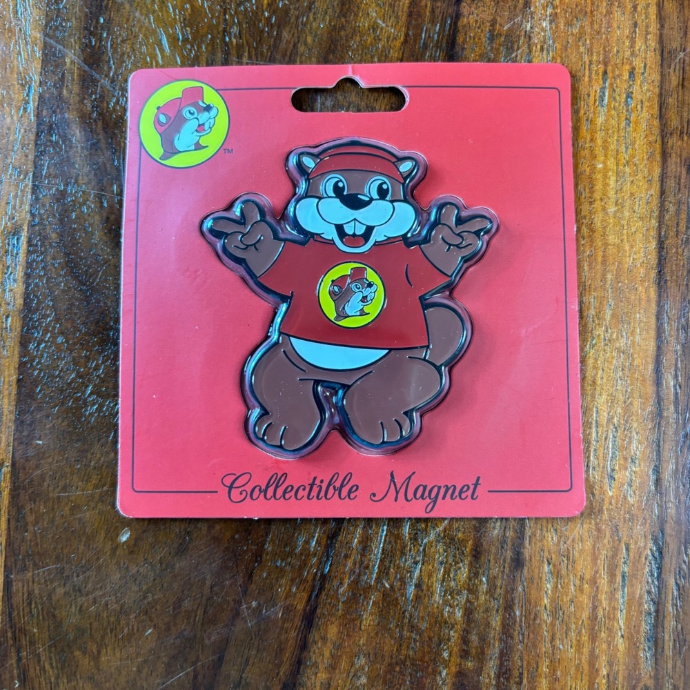 Buc-ee's Beaver Mascot Collectible Magnet Red Shirt Peace Sign BUC-MGNT14CRD NEW